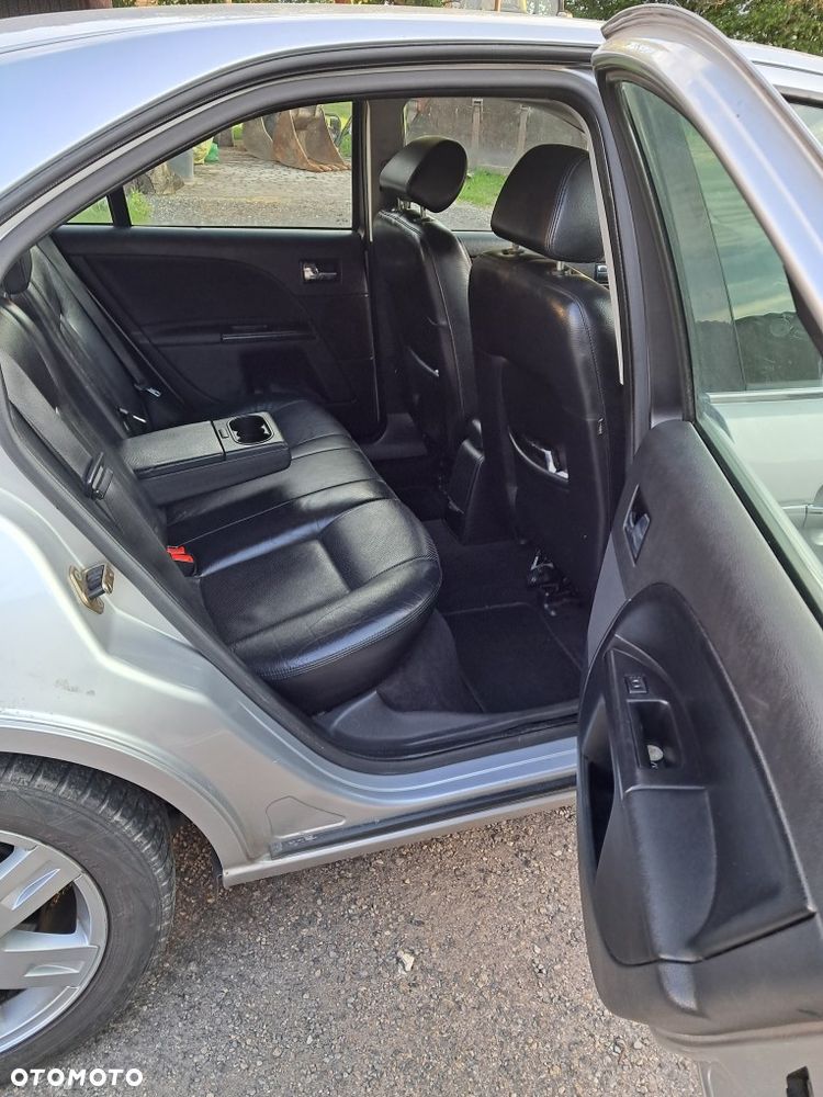 Ford Mondeo 2.0 TDCI Ghia - 11
