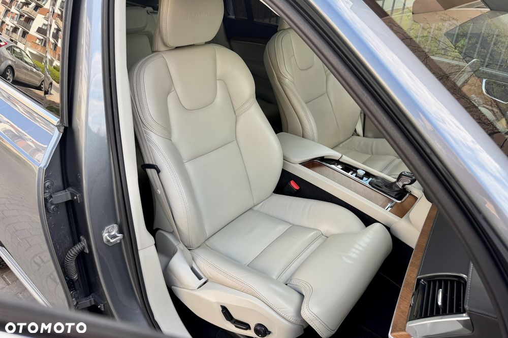 Volvo XC 90 B5 D AWD Inscription - 22