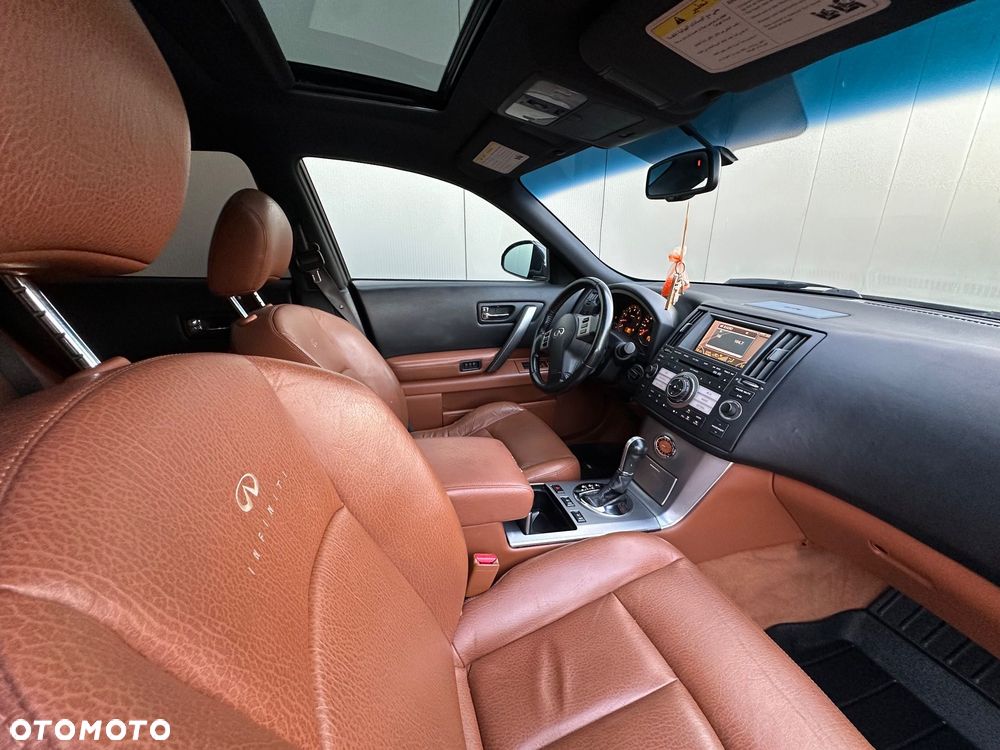 Infiniti FX - 13