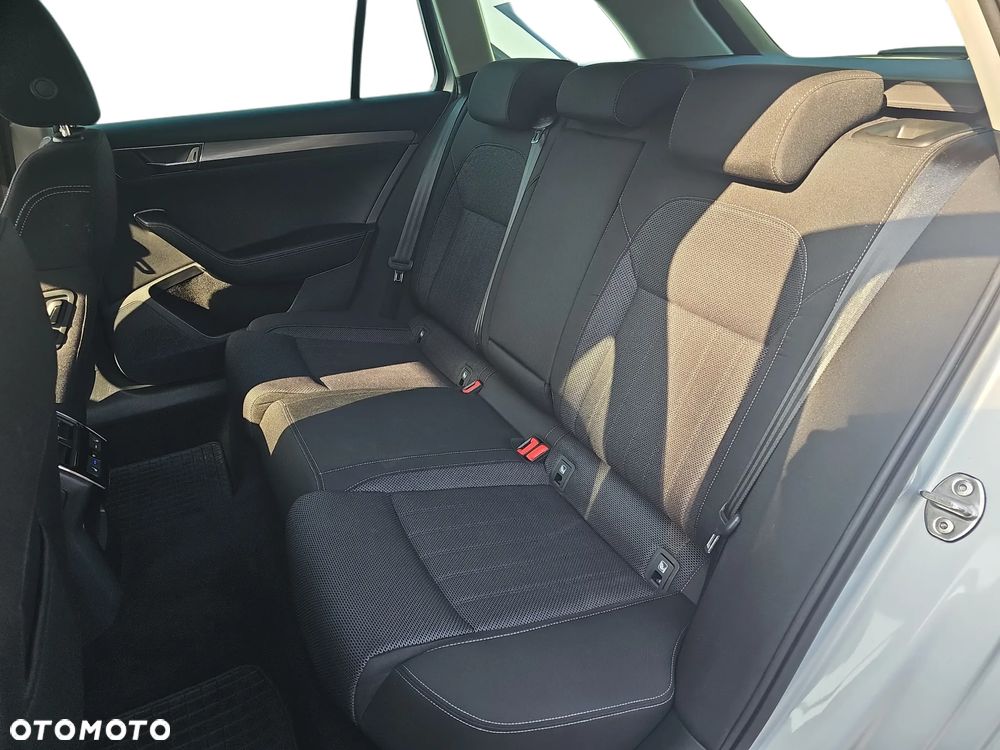 Skoda Superb 2.0 TDI SCR Style DSG - 18