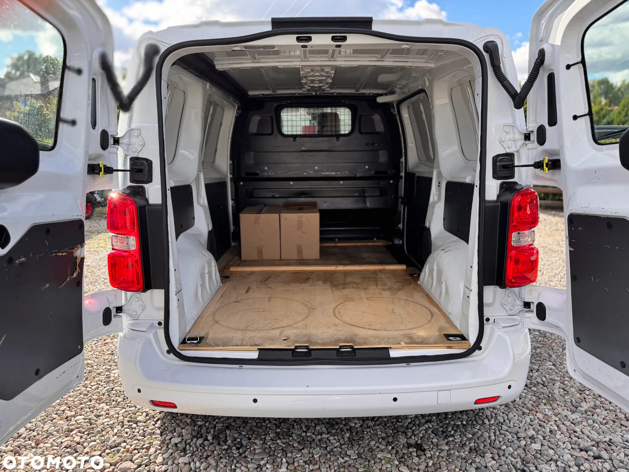 Opel Vivaro - 22