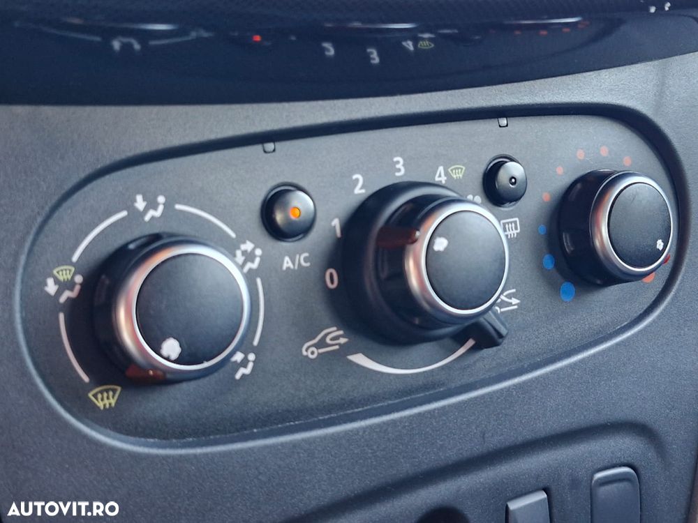 Dacia Sandero 0.9 90CP Stepway - 13