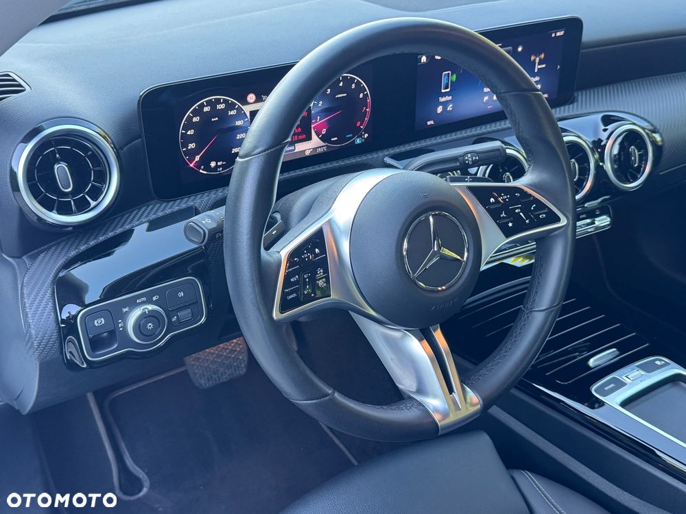 Mercedes-Benz CLA - 22