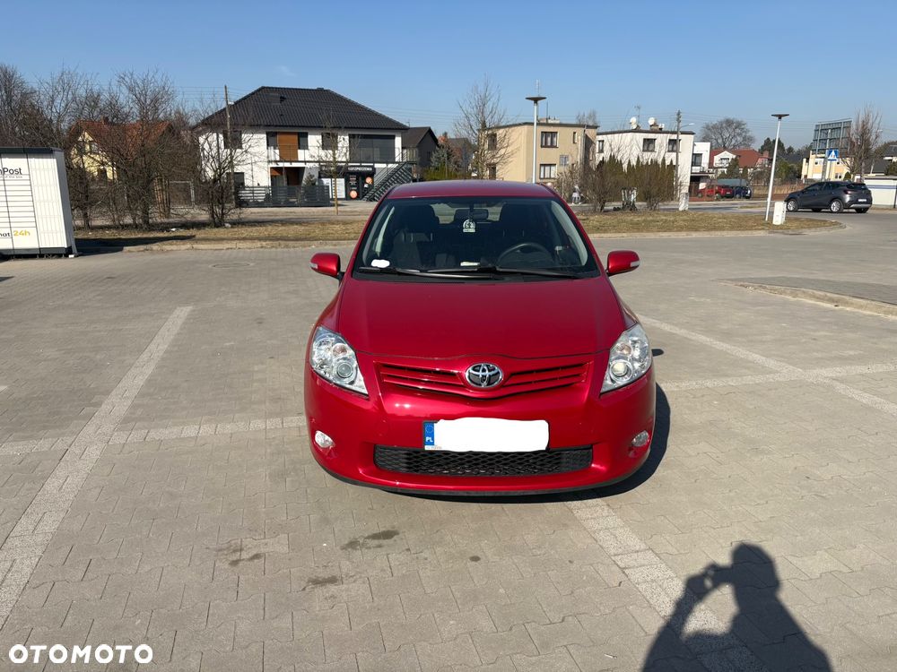 Toyota Auris 1.6 Dynamic - 1
