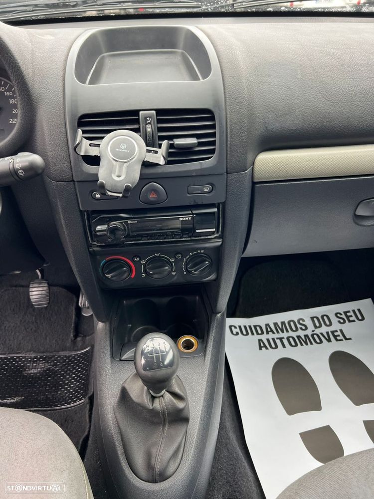 Renault Clio 1.5 dCi - 23