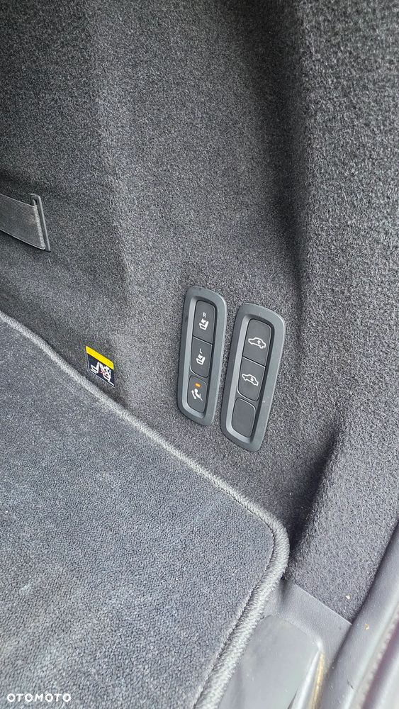 Volvo XC 60 T8 AWD Recharge Geartronic RDesign - 10