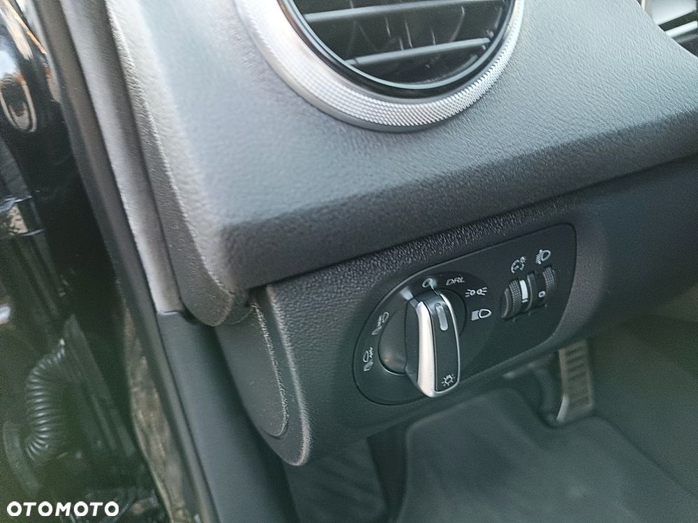 Audi A3 Sportback 1.6 TDI DPF Attraction S tronic - 17