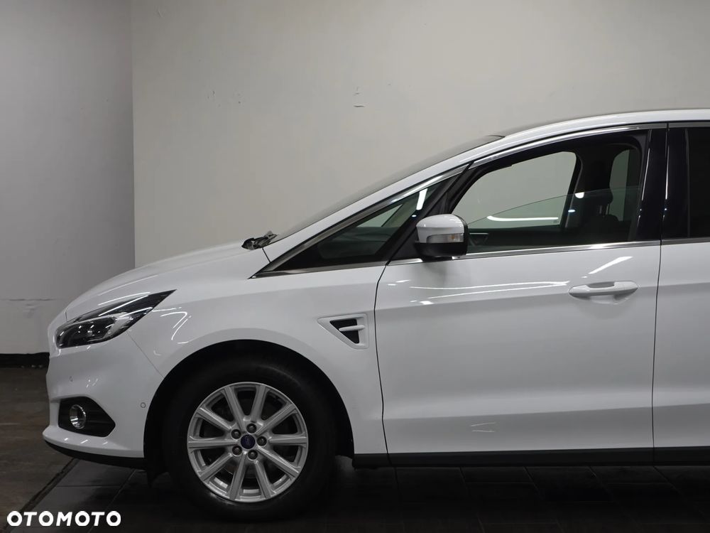 Ford S-Max 2.0 TDCi Titanium PowerShift - 15