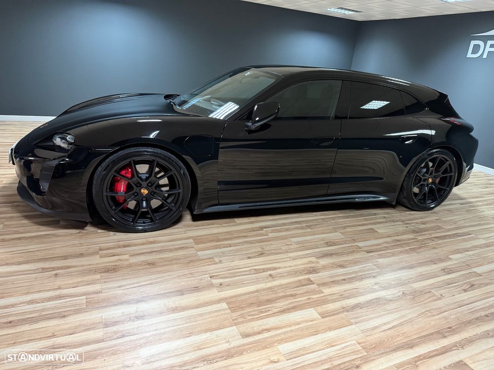 Porsche Taycan Sport Turismo GTS - 7