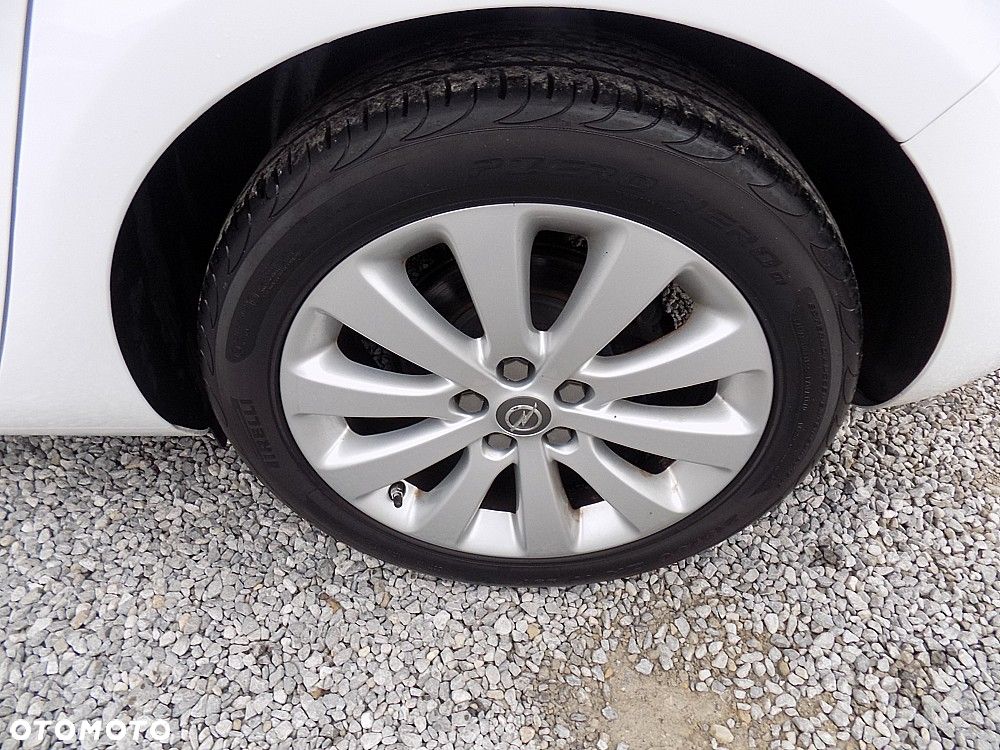 Opel Astra 1.4 Turbo Selection - 19