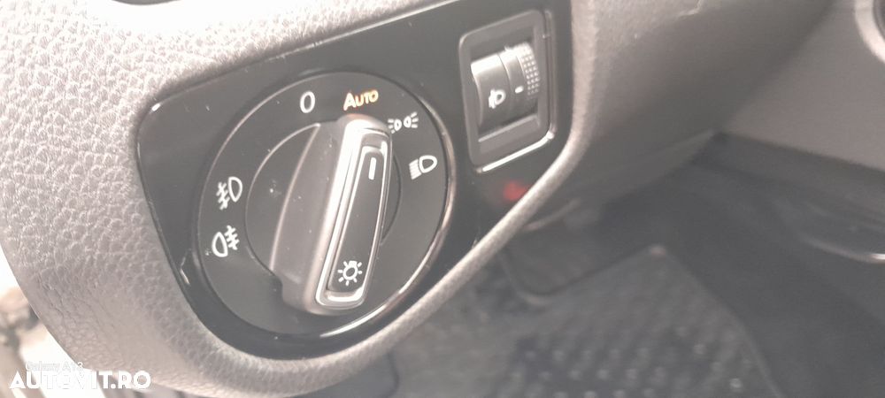 Volkswagen Golf - 17