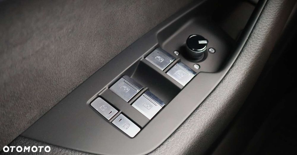 Audi A6 Avant 55 TFSI quattro S tronic S line - 25