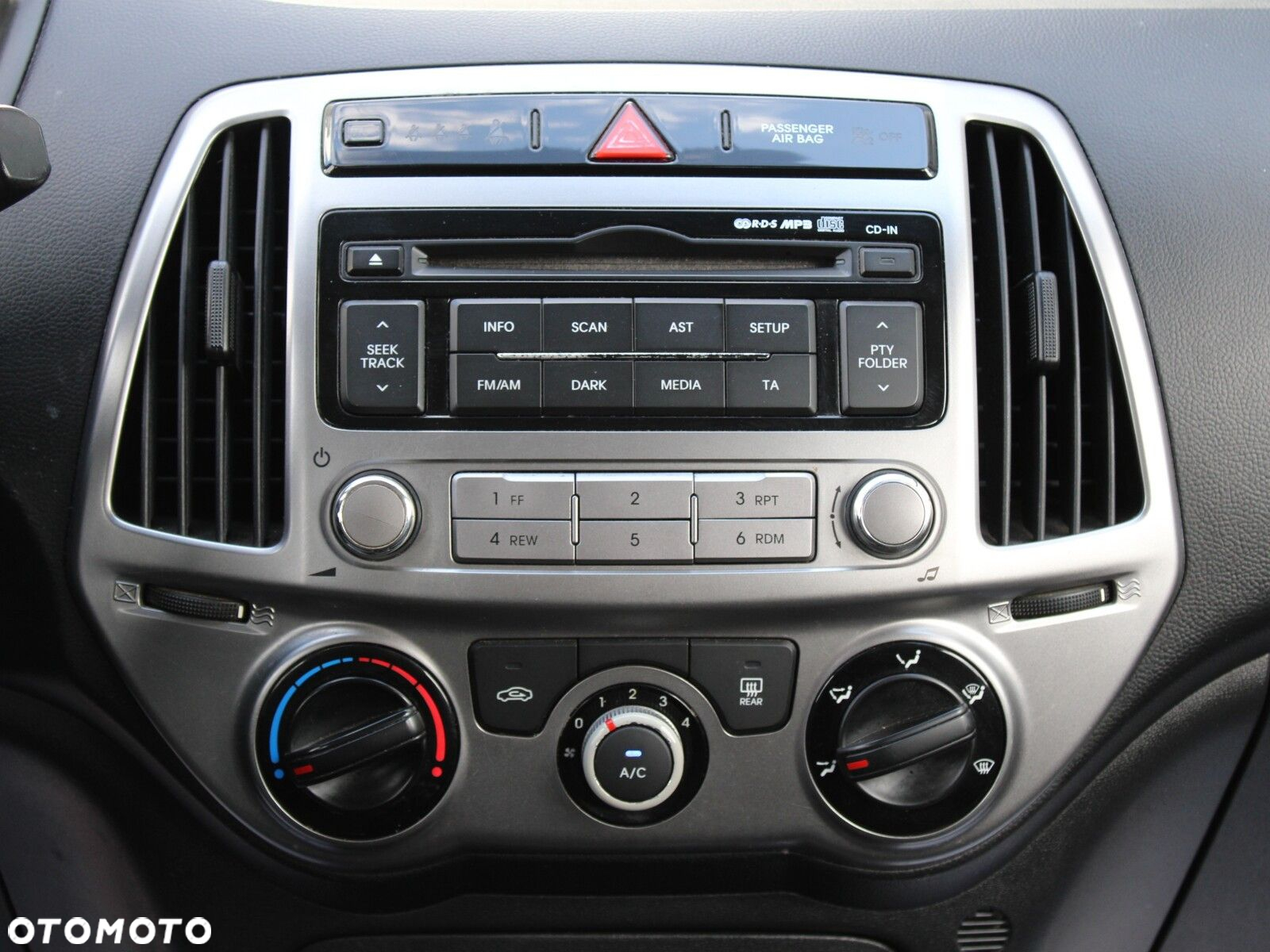 Hyundai i20 - 14