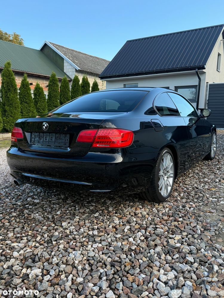 BMW Seria 3 2010 photo 3