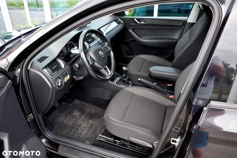 Skoda RAPID - 6