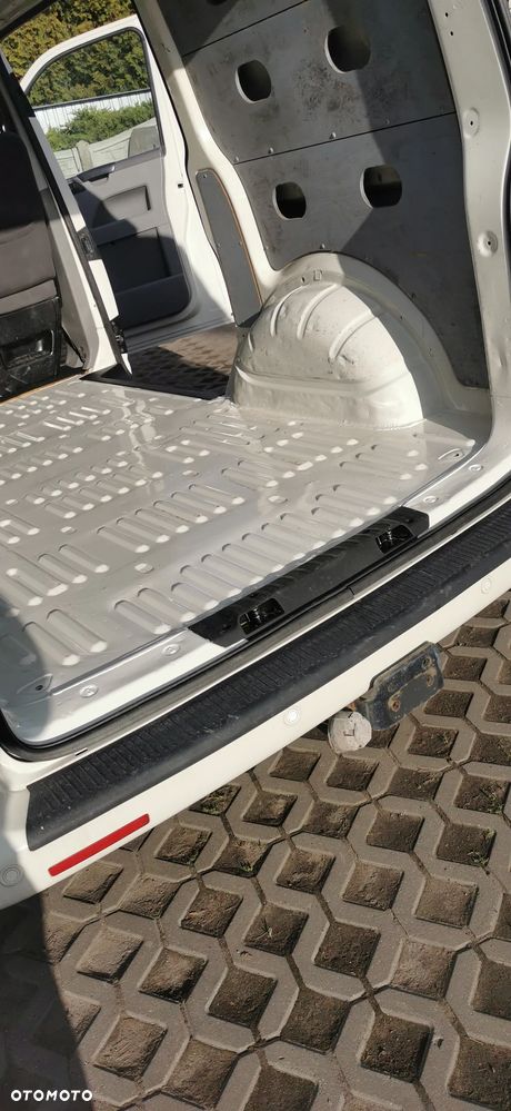 Volkswagen T5 - 29