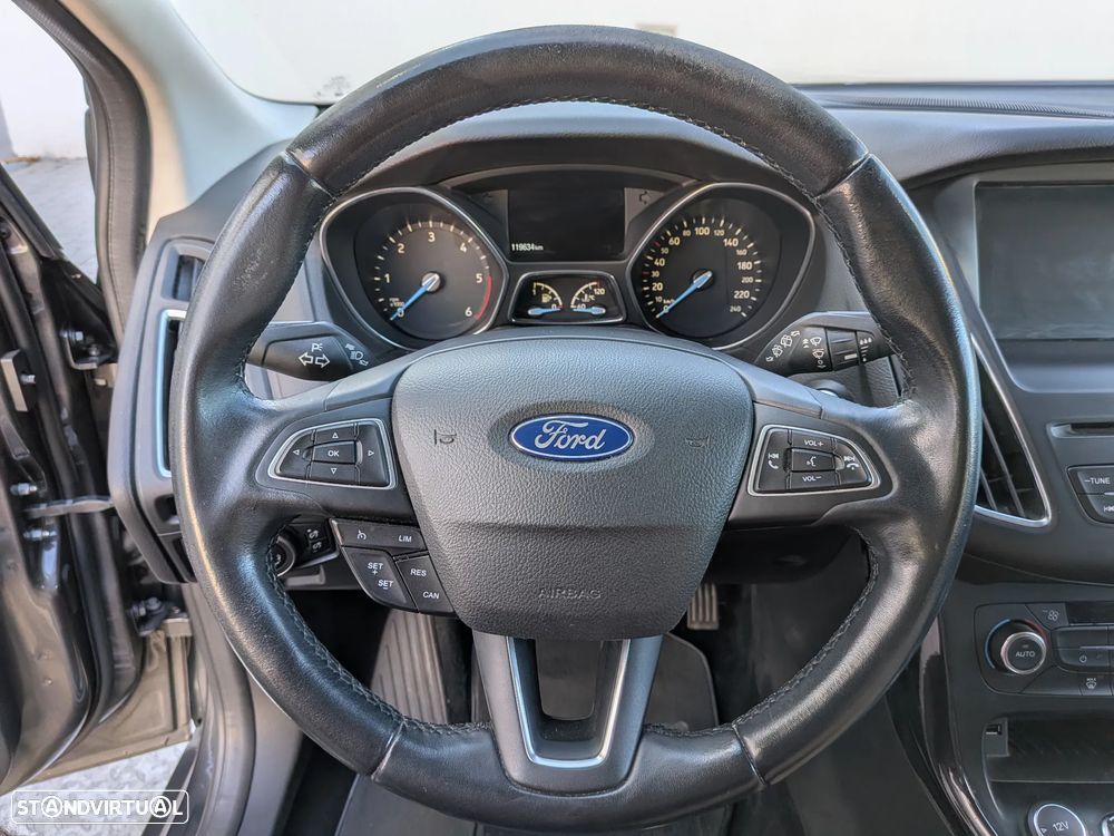 Ford Focus - 11