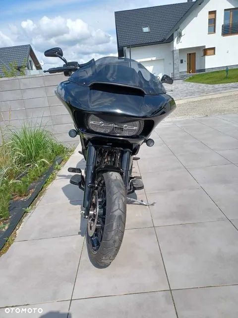 Harley-Davidson Touring Road Glide - 4