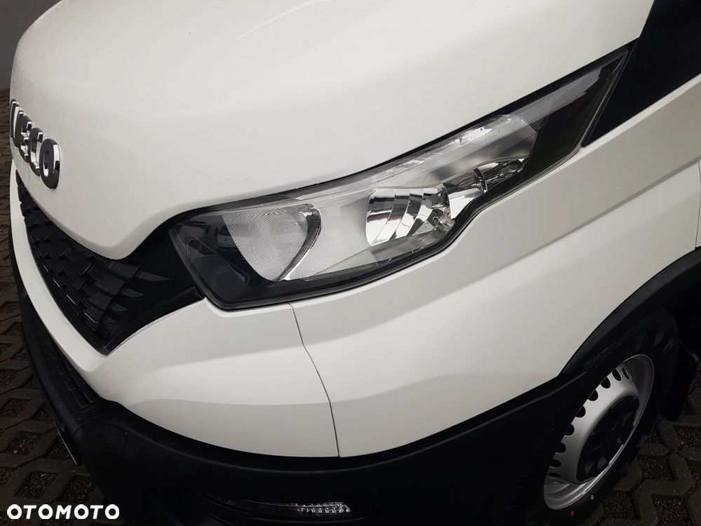 Iveco DAILY KONTENER NISKOPODŁOGOWY 4,43x2,24x2,43 SKLEP FOODTRUCK BAR KLIMA KONIOWÓZ KAMPER - 31