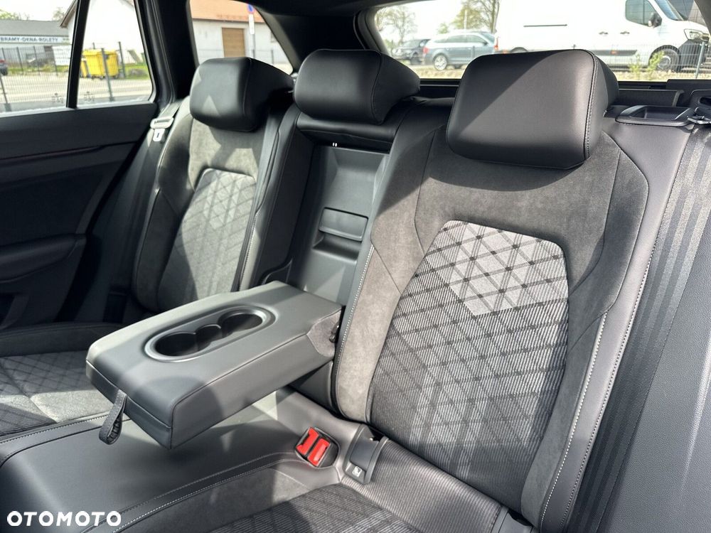 Volkswagen Golf Variant - 17