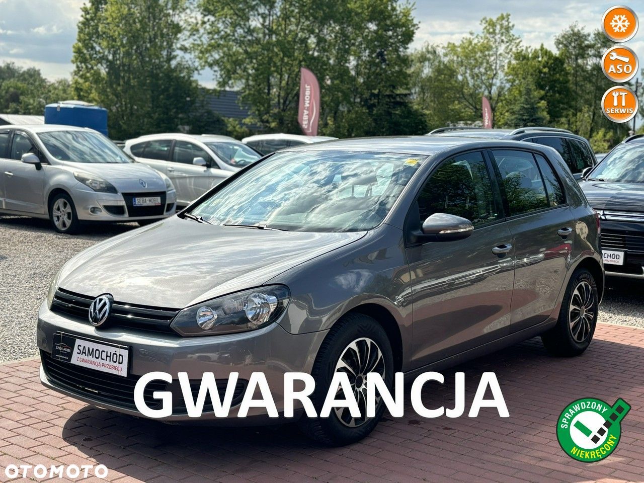 Volkswagen Golf - 1