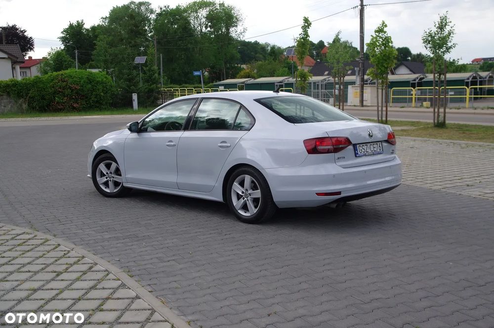 Volkswagen Jetta 2.0 TDI DPF BMT Trendline - 2