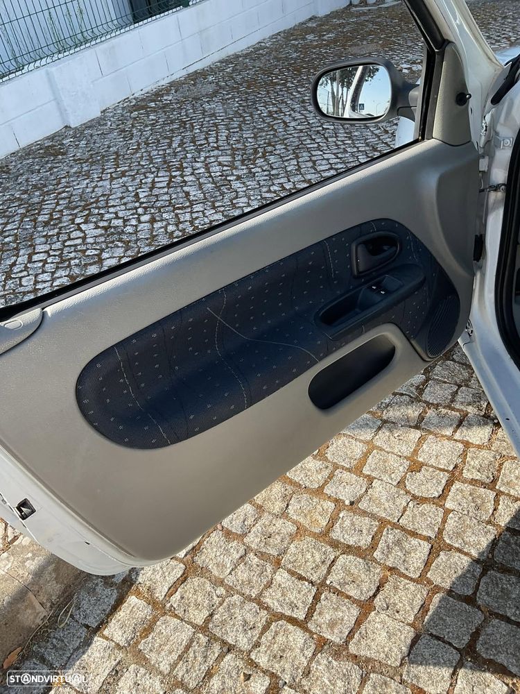 Renault Clio 1.5 dCi Confort Dynamique - 15