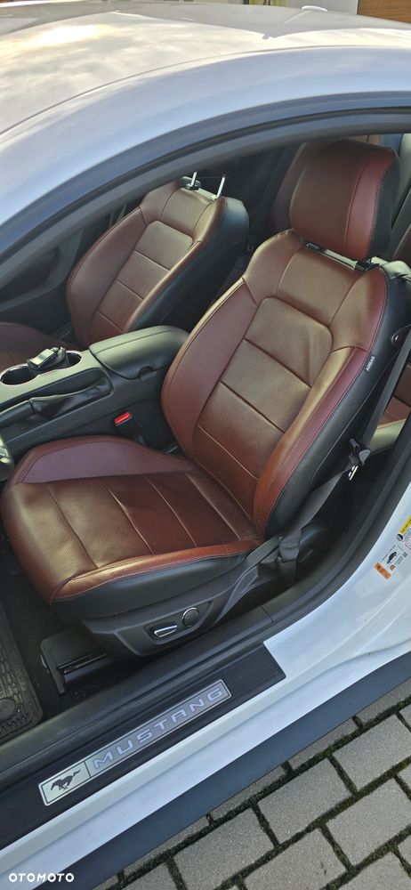 Ford Mustang 5.0 V8 GT - 9