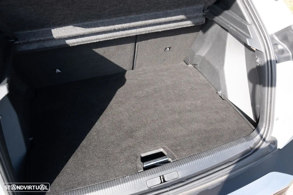 Peugeot e-2008 50 kWh GT - 25