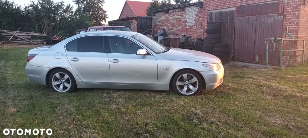 BMW Seria 5 520i - 5
