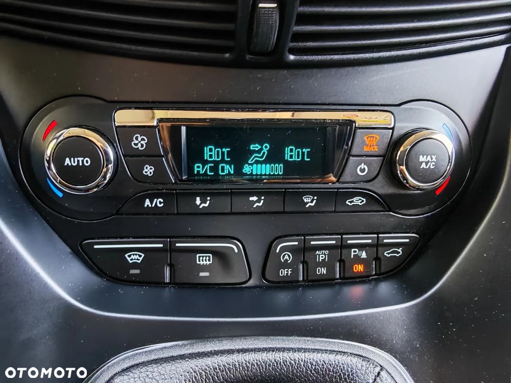 Ford Kuga 1.5 EcoBoost 2x4 Titanium - 17