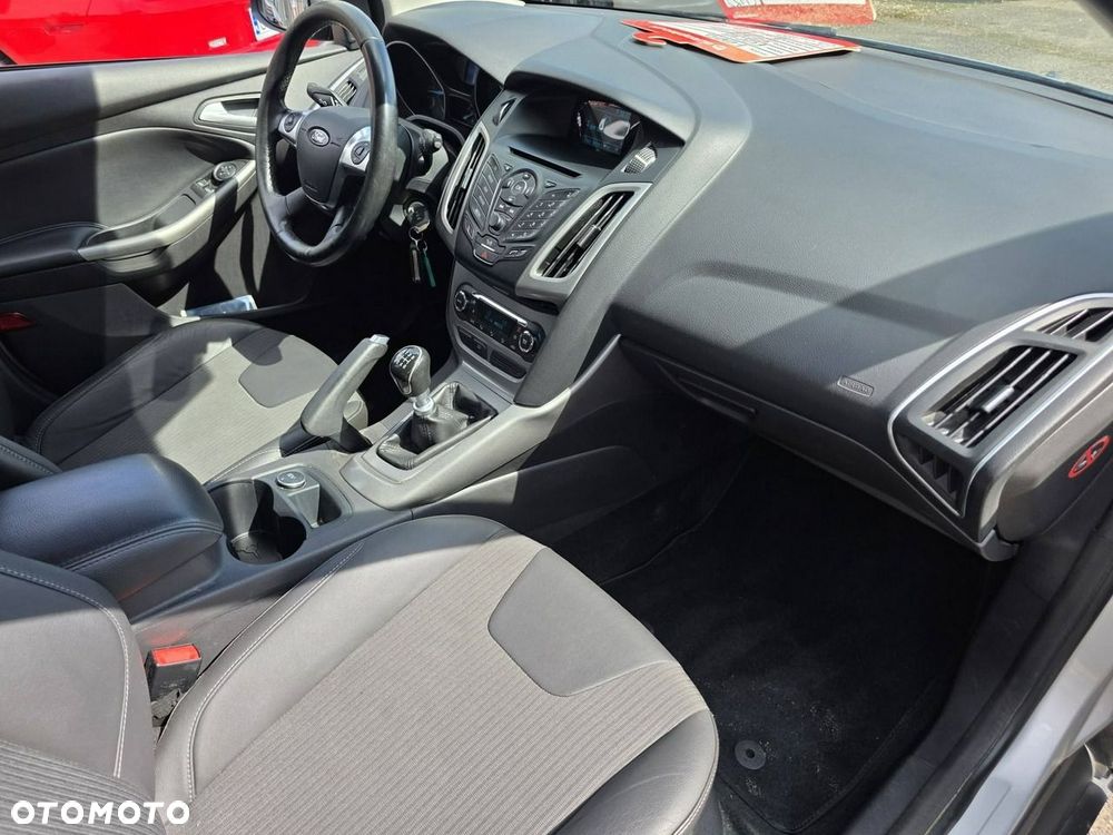Ford Focus 1.6 TDCi DPF SYNC Edition - 23