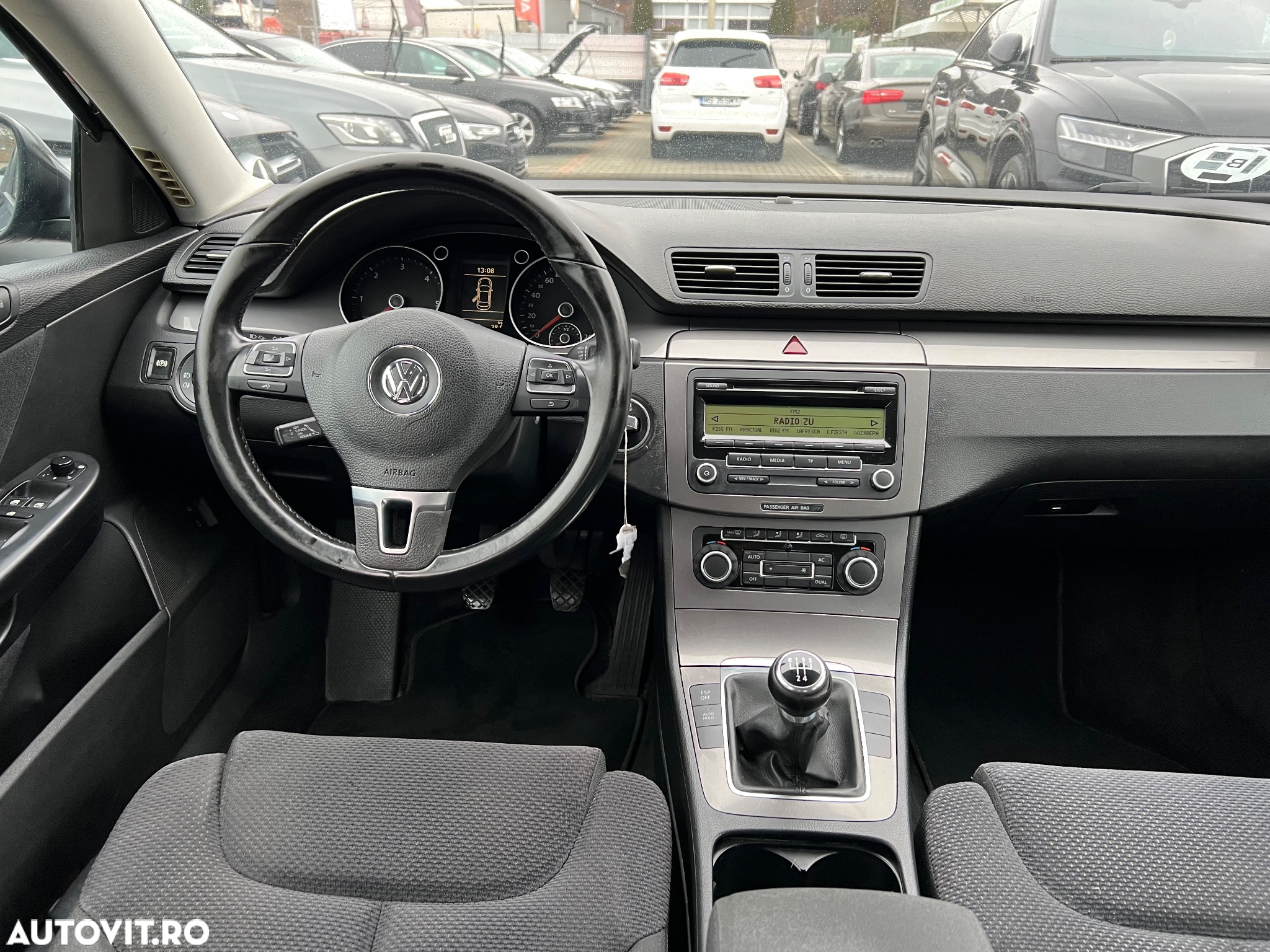 Volkswagen Passat 2.0 TDI DPF Comfortline - 11