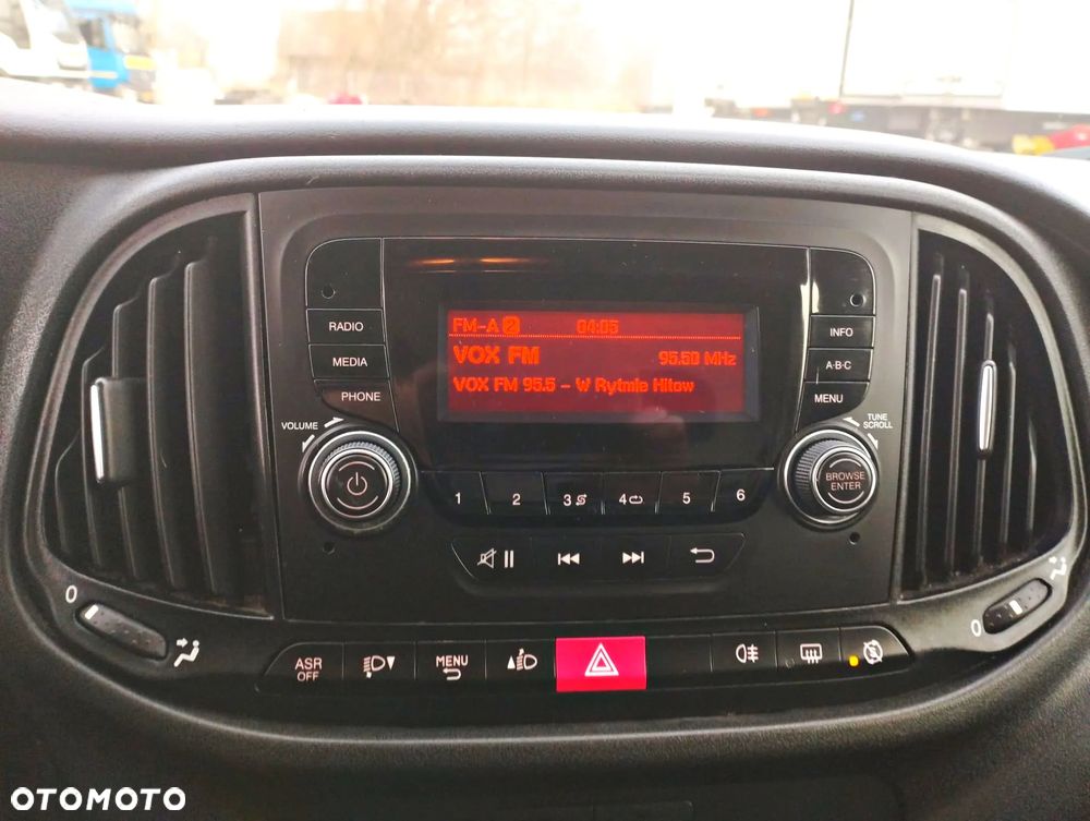 Fiat Doblo Chłodnia 105KM 2 zasilania chłodni - 15