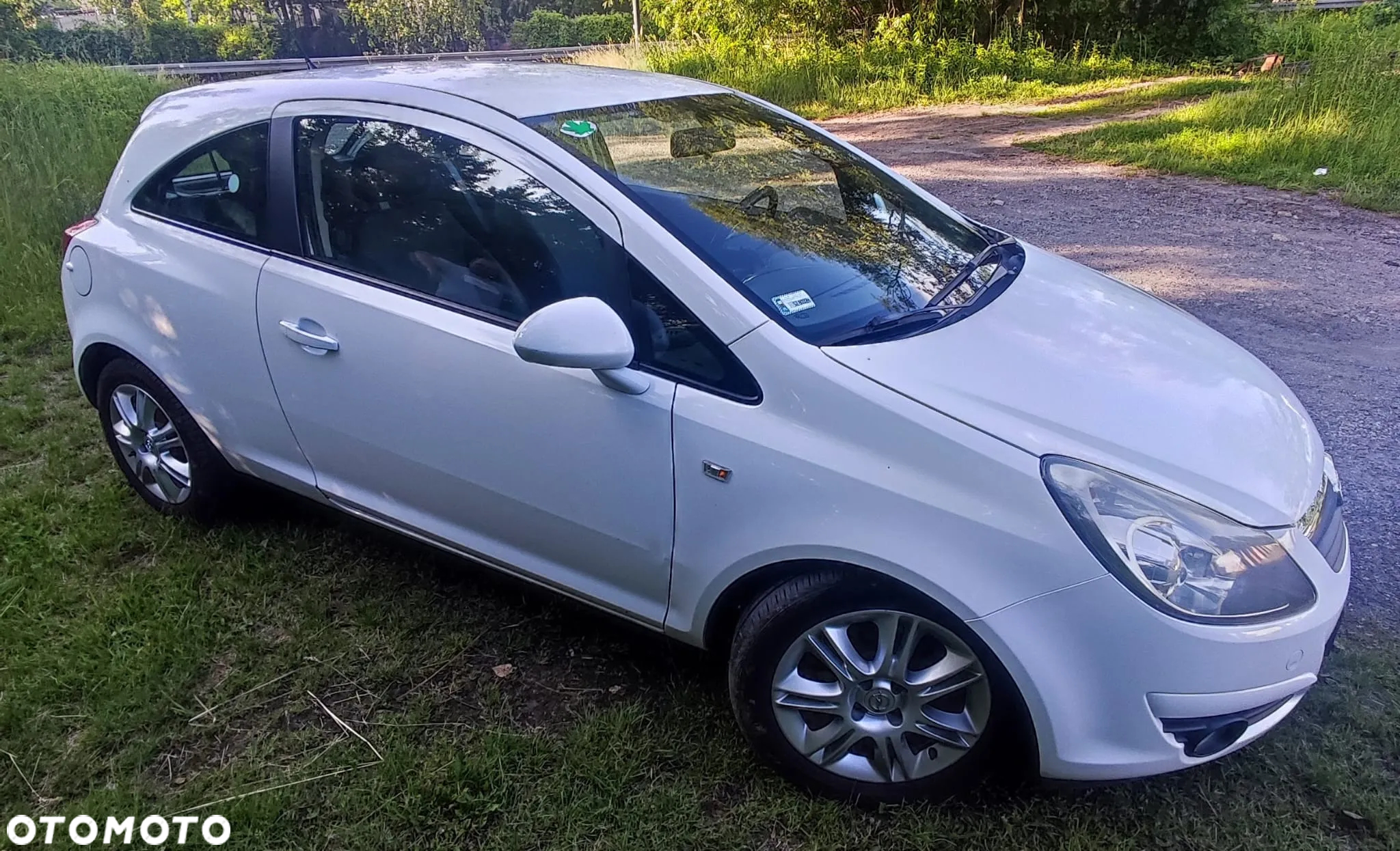 Opel Corsa 1.2 16V Cosmo - 4