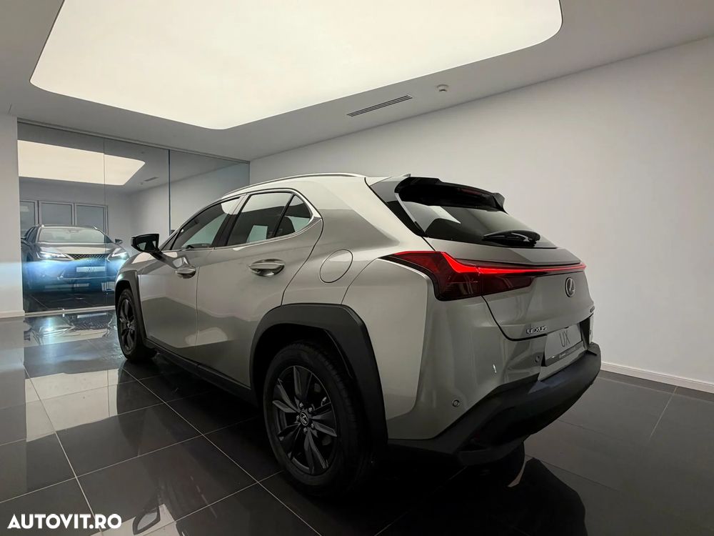 Lexus UX 300h AWD CVT HEV Business - 9
