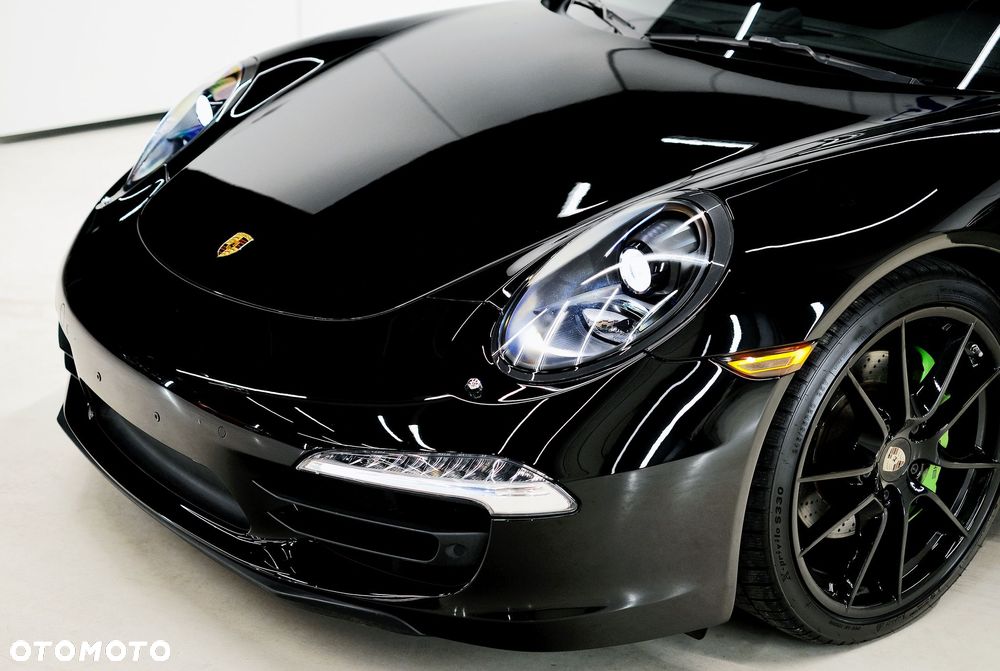 Porsche 911 Carrera S - 20
