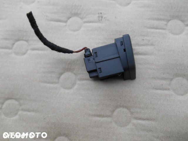 PRZEŁĄCZNIK ŚWIATEŁ AWARYJNYCH AUDI Q5 8R1941509 - 3