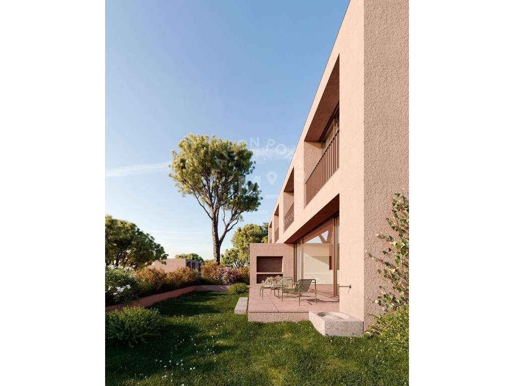 Moradia T4 de 2 Pisos com Suites, Varanda, Pátio e Garagem, inserid... - Grande imagem: 4/8