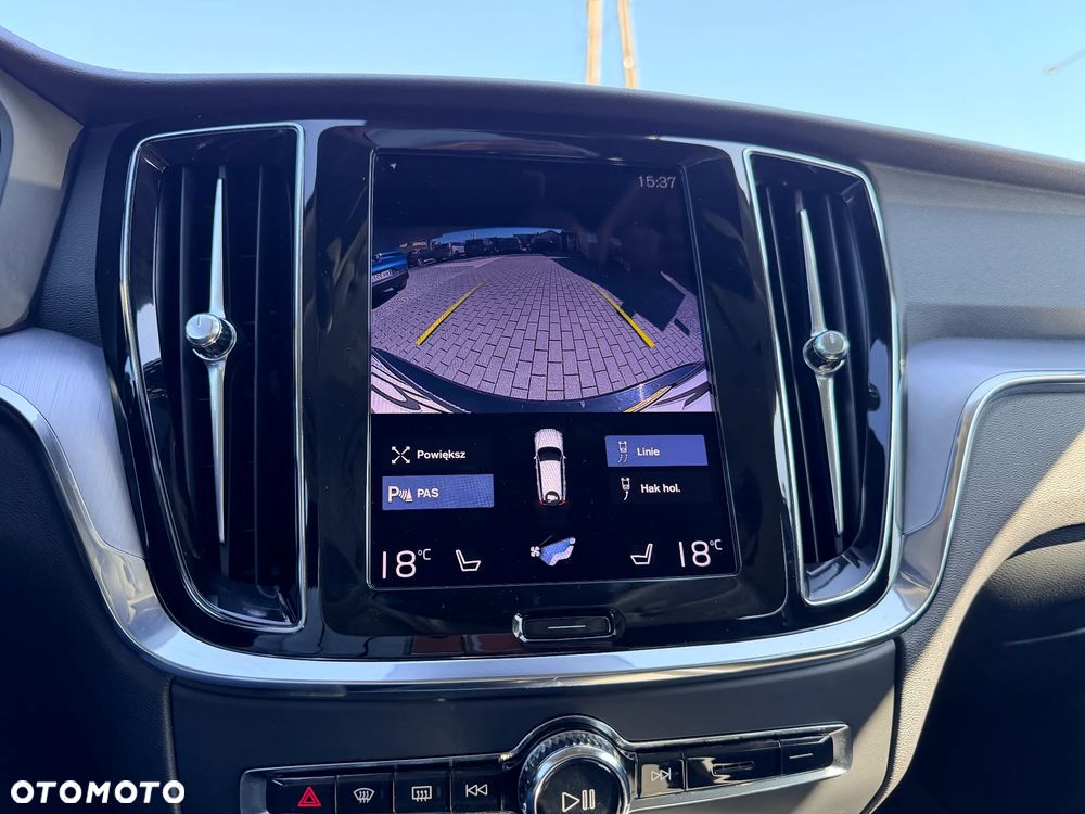 Volvo V60 D4 Momentum Pro - 22