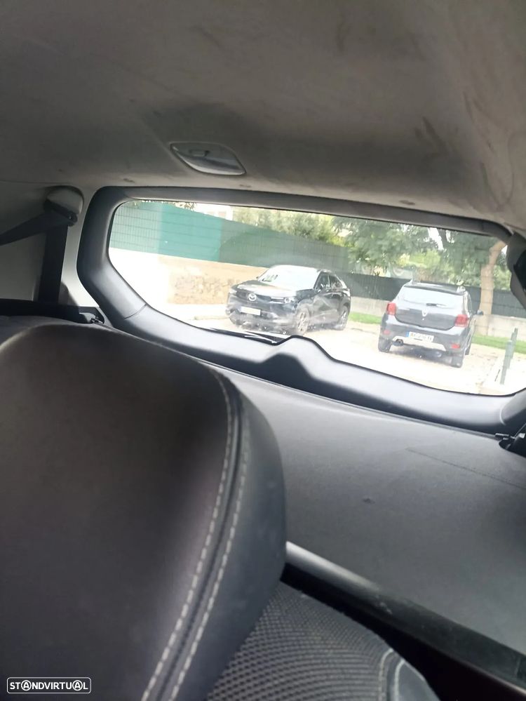 Mitsubishi Outlander - 6