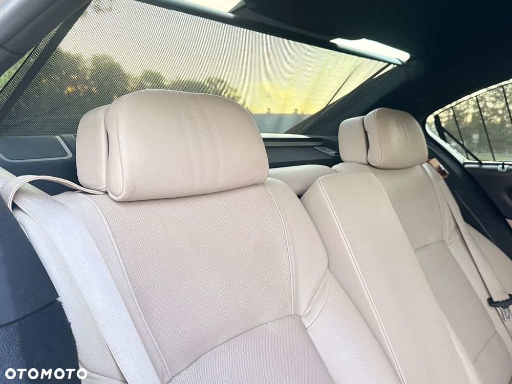 BMW Seria 7 730d - 28