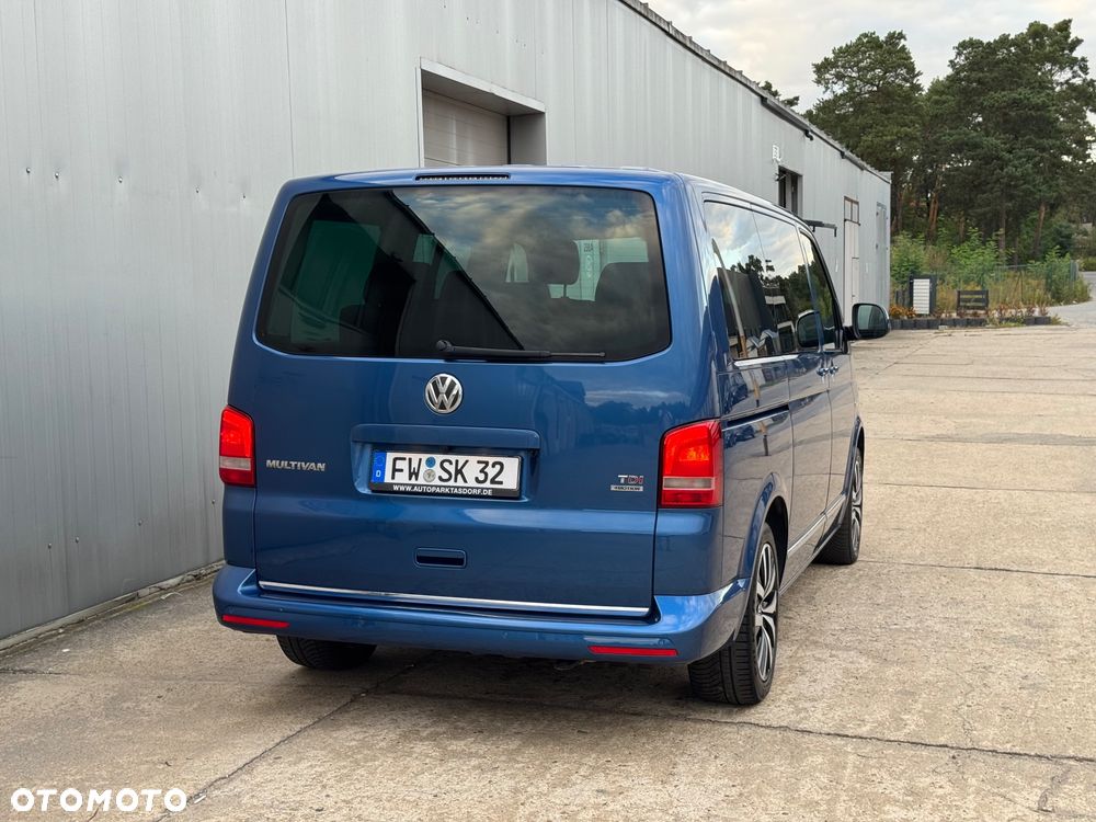 Volkswagen Multivan - 13