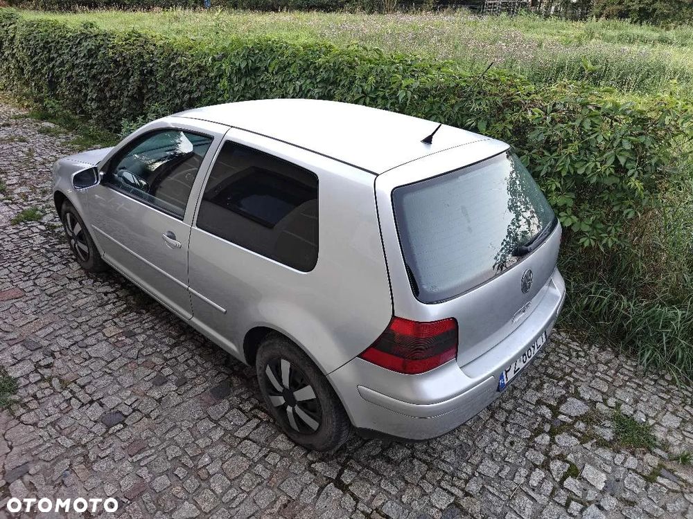 Volkswagen Golf IV 1.6 Trendline - 2