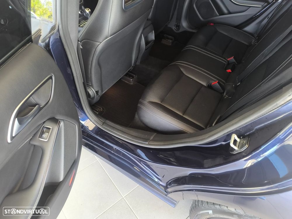 Mercedes-Benz CLA 180 - 9