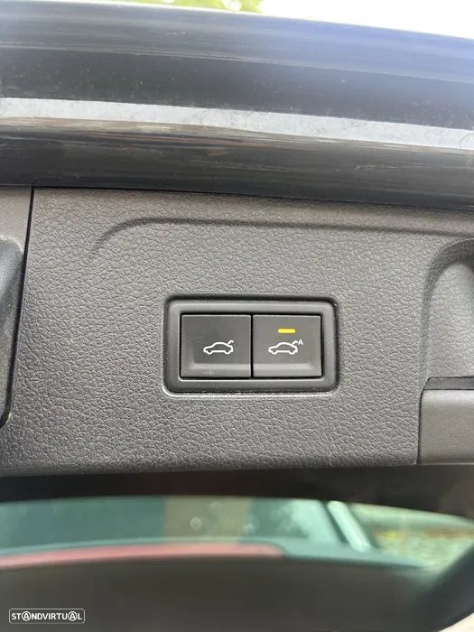 VW Passat Variant 1.6 TDI SCR DSG Conceptline - 8