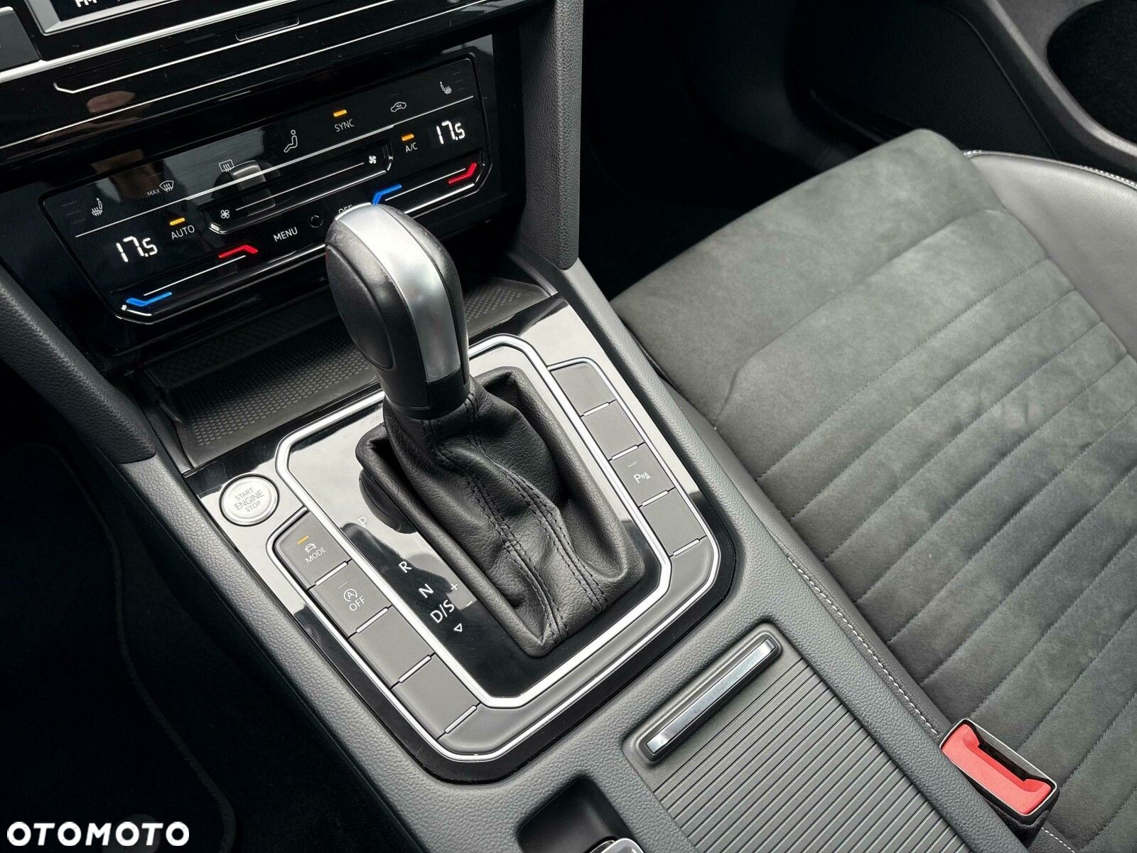 Volkswagen Passat 2.0 TSI Elegance DSG - 19