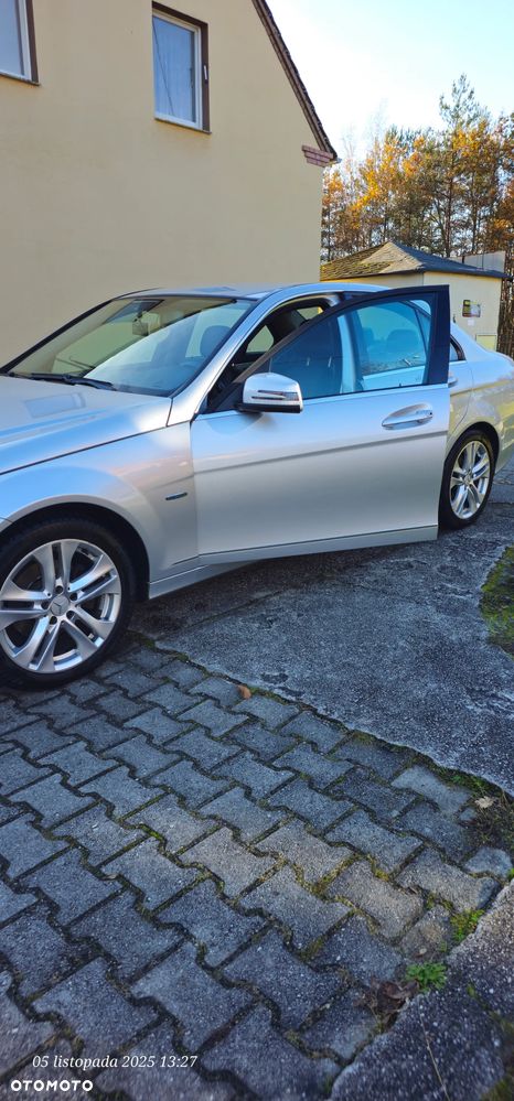 Mercedes-Benz Klasa C 180 CGI BlueEff Avantgarde - 1