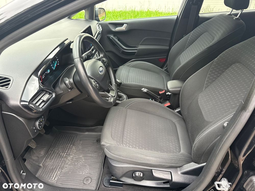 Ford Fiesta - 22