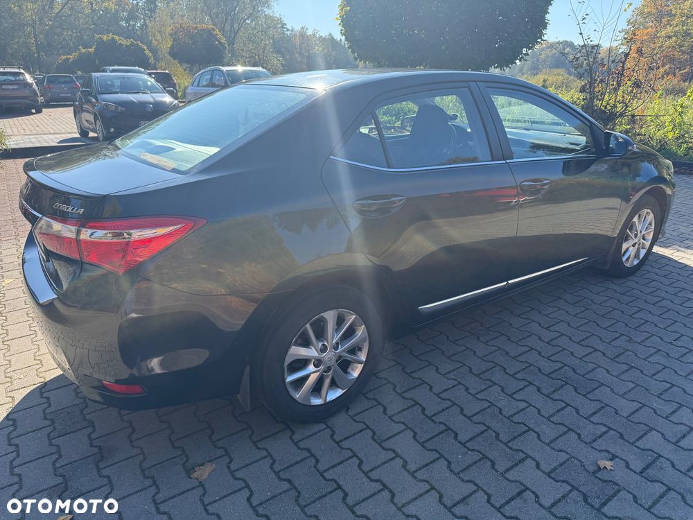 Toyota Corolla 1.6 Luna - 6